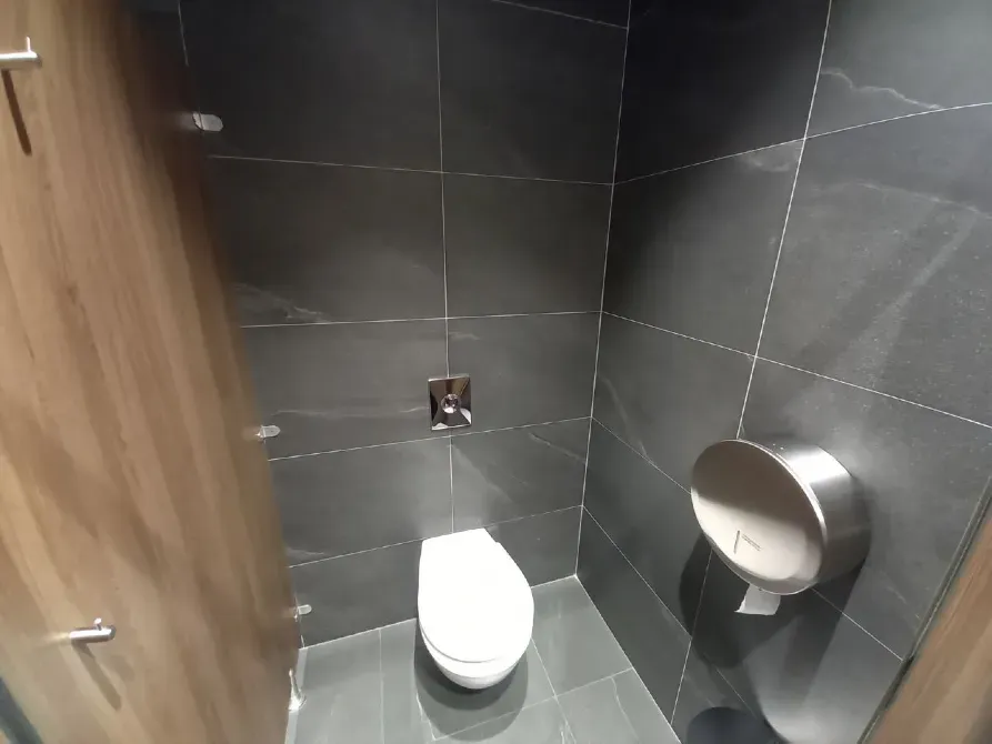 Офіс з гарним ремонтом, 4 поверх Самий центр міста (вул Шевченка) Зручне планування, просторі кімнати (див. план), свій туалет і комірки Можливість до Дніпро - фото 7