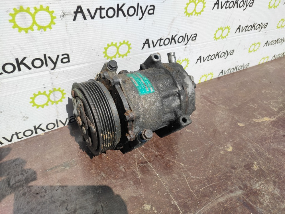 Компресор кондиціонера Opel Vivaro 1.9 dci 2001-2006 (8200040681) Ковель - фото 1