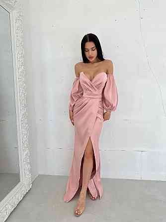 Женское роскошное вечернее платье со шлейфом и съемными рукавами из королевского атласа Пудровый, M Одесса