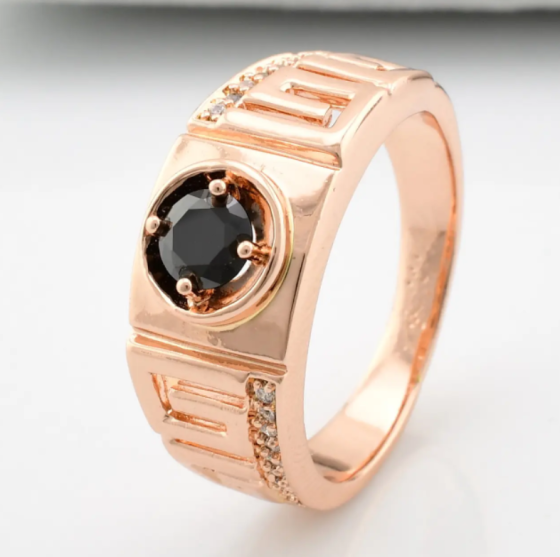 Печатка Xuping 11265 черные фианиты, позолота РО, ширина 9 мм, размер 20, вес 5,2 г, мужская Киев