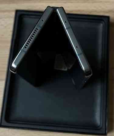 Смартфон Samsung Galaxy Fold 4 12/512Gb. Gray green. Киев