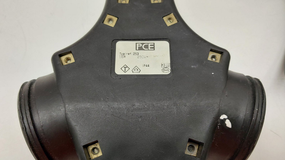 Промислова триконтактна розетка PC Electric PCE 253, 16A 250V, IP44 (товар вживаний) Луцьк - фото 3