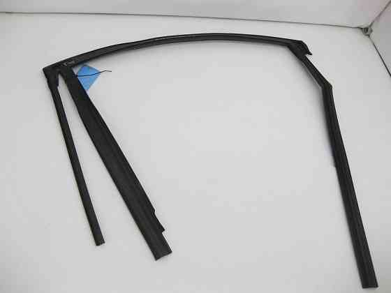 VAG  4M0839431B Напрямне скло в задніх правих дверях Одеса