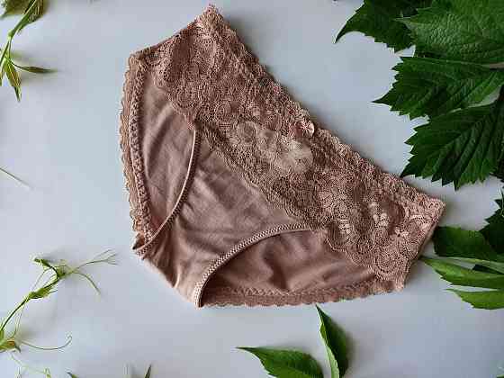 Женские трусики  бежевые вискозные с кружевом Love bra Miriam Славута