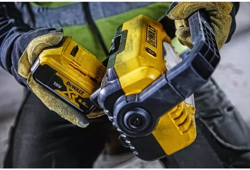 Профессиональный фонарь светодиодный аккумуляторный DeWALT DCL077: 12/18 V (без аккума и зарядки) Киев - изображение 7