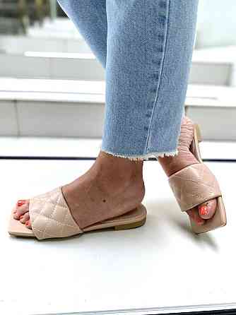 Stilli Модні шльопанці жіночі, штучна шкіра, бежеві на низькому ходу STILLI L109-2 р. 36, 37, 3 Коломыя