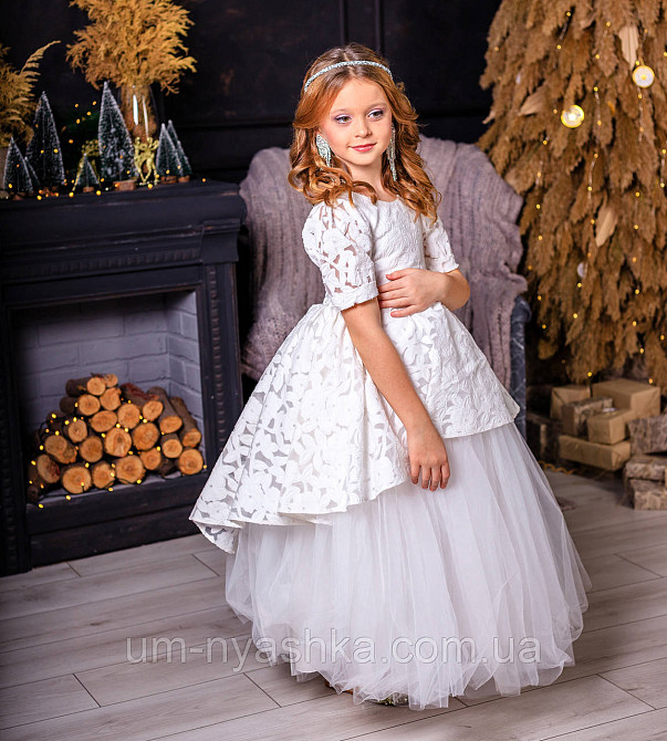 Довга молочна сукня з видовженою спідницею з мережива Кривий Ріг - фото 1