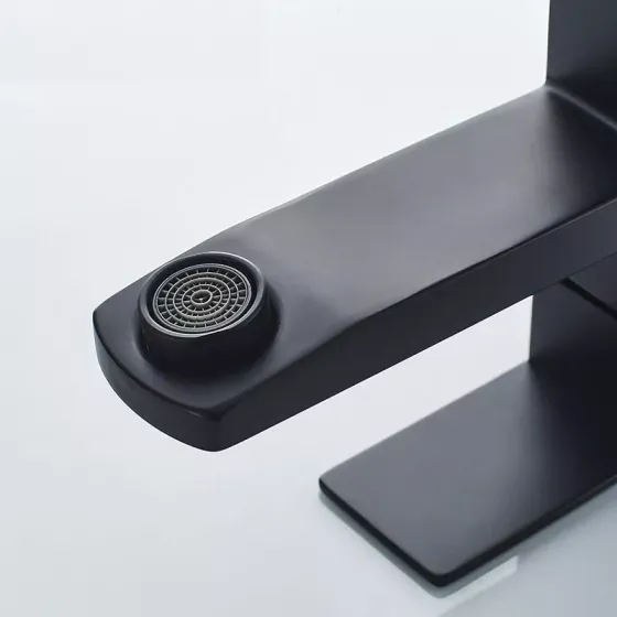 Змішувач для раковини WEZER PRO1-02-BLACK чорний Київ