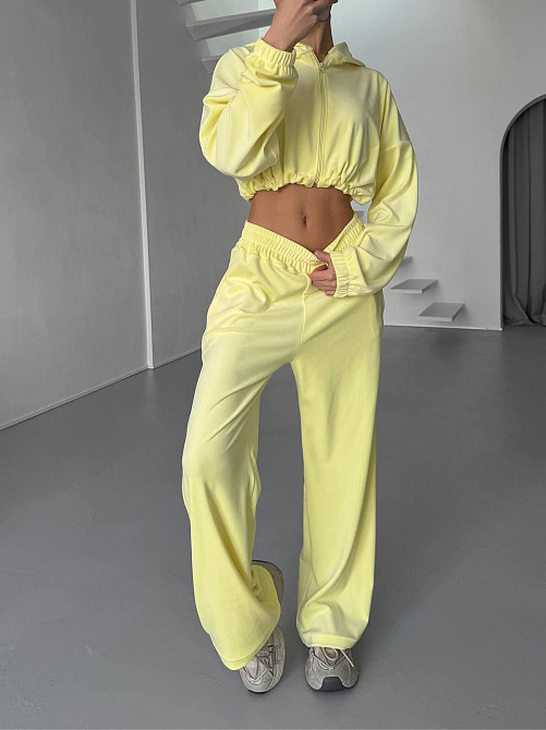 Женский велюровый костюм двойка: худи на молнии и штаны Лимонный, 46/48 Одесса - изображение 4