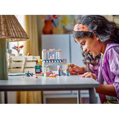 Конструктор LEGO Friends Парикмахерская и магазин аксессуаров (42662) Винница
