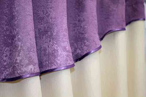 Кухонные шторы VR-Textil № 073к с ламбрекеном и подхватами молочный с фиолетовым 270х160 см (50-937) Киев