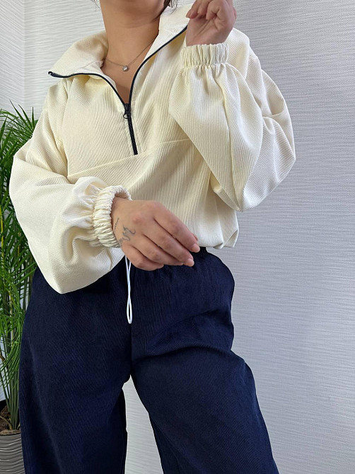 Жіночий стильний повсякденний костюм-двійка з мікровельвету Білий, 46/48 Одеса - фото 10