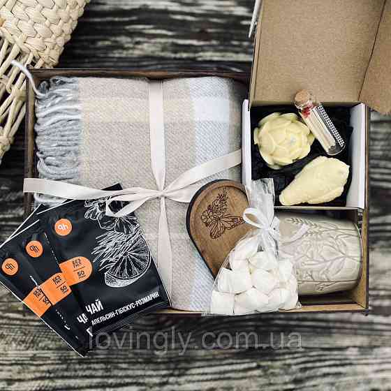 Преміум подарунковий набір зі свічками ручної роботи, вовняним пледом і натуральним чаєм Ірпінь