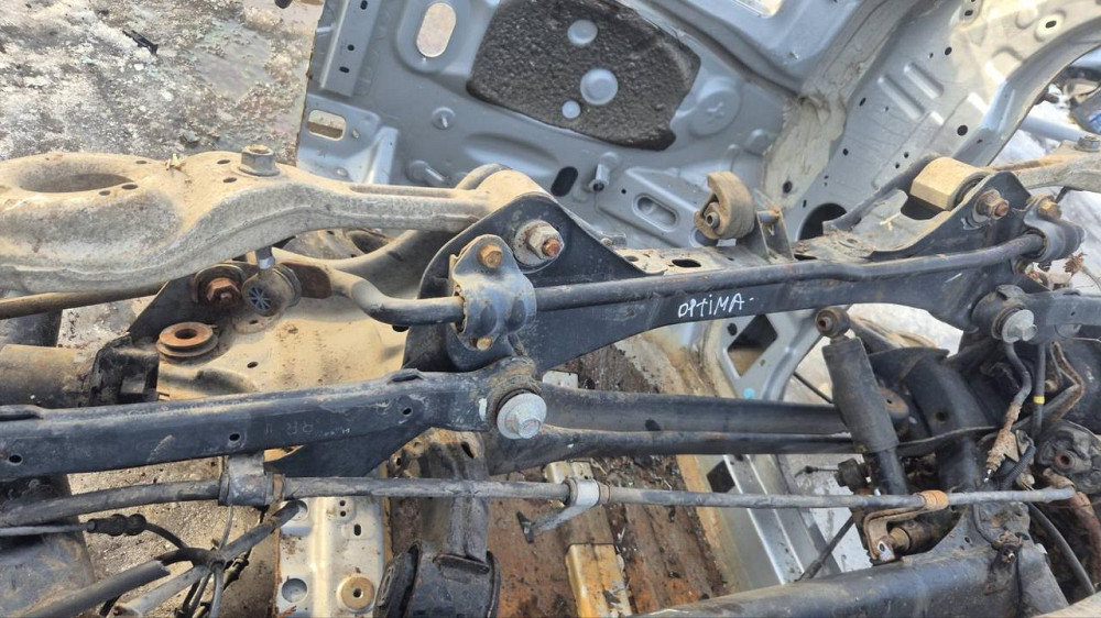 Кіа оптіма задняя балка Київ - фото 1