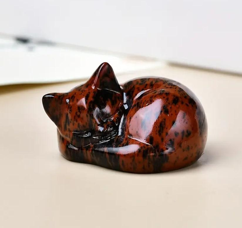 Фигурка кота из натурального камня красного обсидиана 40 мм, сувенир из натурального камня. Киев - изображение 1