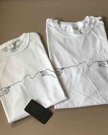 Парні футболки для хлопця та дівчини з ручками пов'язані ниткою Чернівці