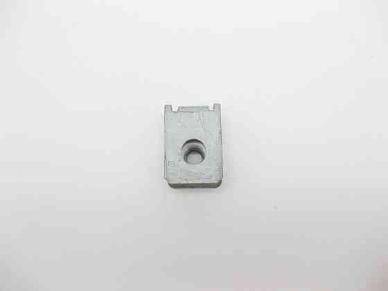 Mercedes-Benz  A0049941345 Скоба кріпильна з різьбленням M5 E-Class W212 W212 C207 CLS C218 C219 C-Class W204 ML GLE W165 GL GLE X166 W167 C292 Одеса