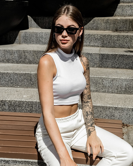 Жіночий Кроп-Топ Гольф із високим коміром Білий Одеса - фото 2