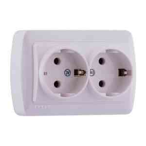 DEMET білий Розетка зовнішня 2-а із заземленням закритий корпус Лезард Житомир