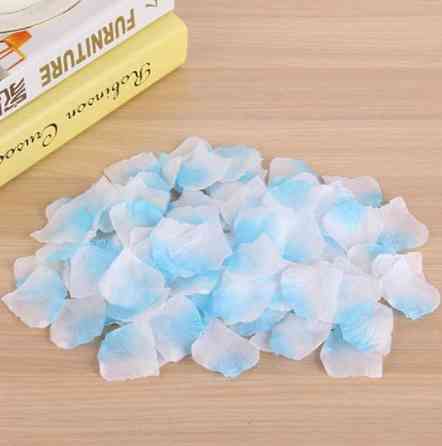 Пелюстки троянд штучні 100 штук 45 на 45 мм блакитно-білий Київ