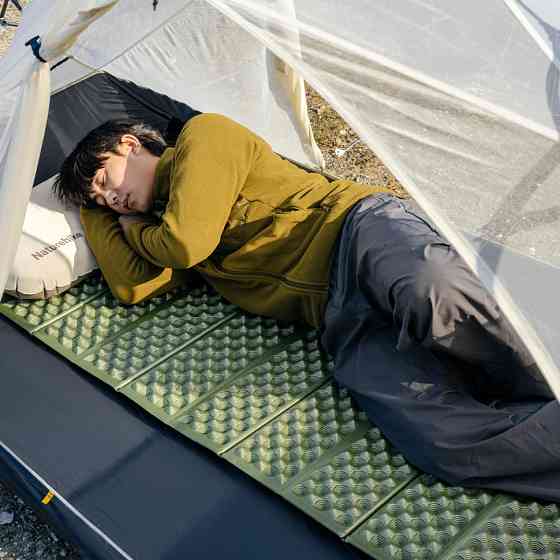 Коврик туристический складной одноместный IXPE Naturehike CNK2650WS010 с алюминиевой пленкой, 185x56x2.3 см, зеленый Киев