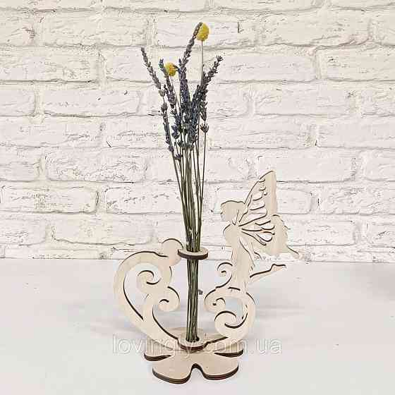 Настольная композиция с сухоцветами на деревянной подставке. Ирпень