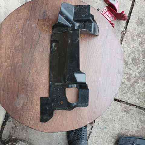 6405A299 Воздуховод (дефлектор) радиатора левый Коломия