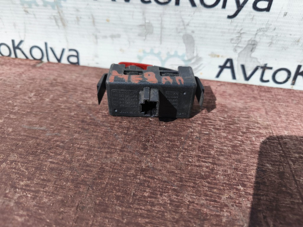 Кнопка аварійки Renault Megane III 2008-2015 (8200214896) Ковель - фото 4