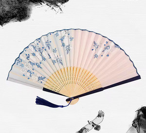 Веер ручной красивый Киев - изображение 1