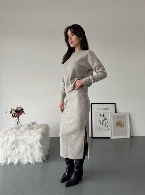 Женский стильный теплый костюм двойка с разрезом сбоку Бежевий, 42/44 Одесса - изображение 4