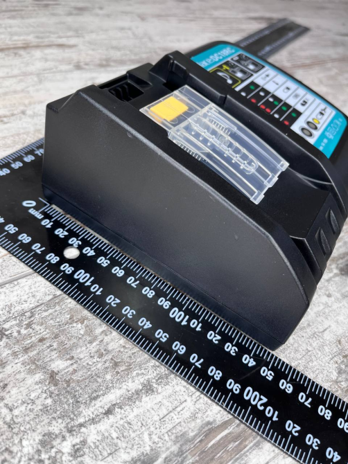 Быстрозарядное устройство Makita DC18RC для Li-ion аккумуляторов 14.4-18В Макита Киев - изображение 6