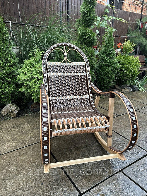 Крісло гойдалка плетена з ротанга Київ - фото 2