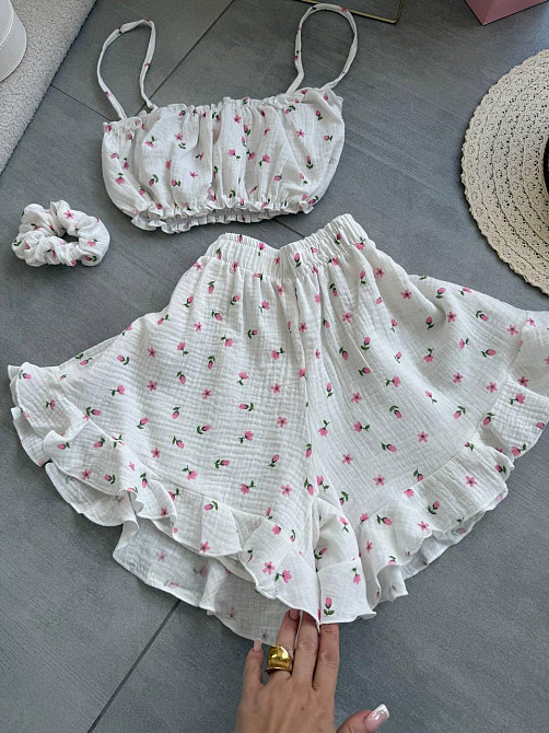 Женская нежная принтованная пижама: топ и шорты + резинка для волос натуральный муслин Молочный 3 Одесса - изображение 1