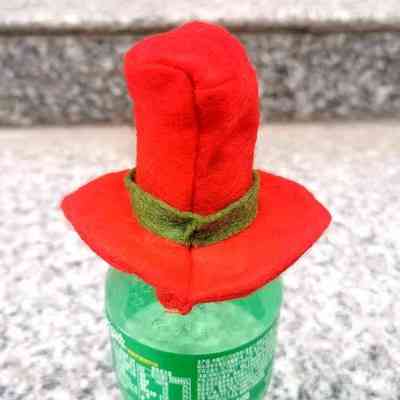 Новогодняя одежда на бутылку 85 на 60 мм красный Киев