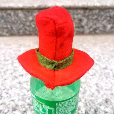 Новорічний одяг на пляшку 85 на 60 мм червоний Київ - фото 4