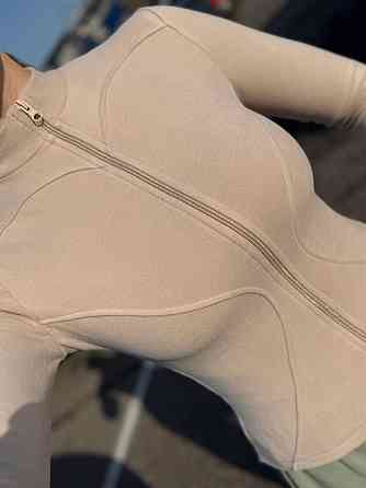 Стильный женский лонгслив с длинным рукавом на молнии пума. Бежевый, 44 Одесса