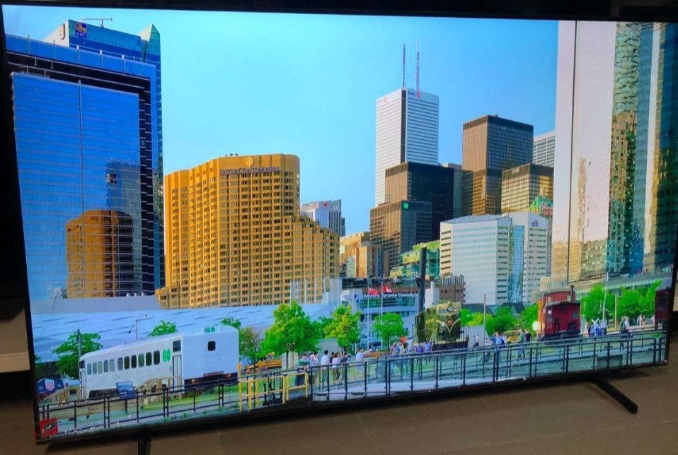 Телевизор Безрамный: 65