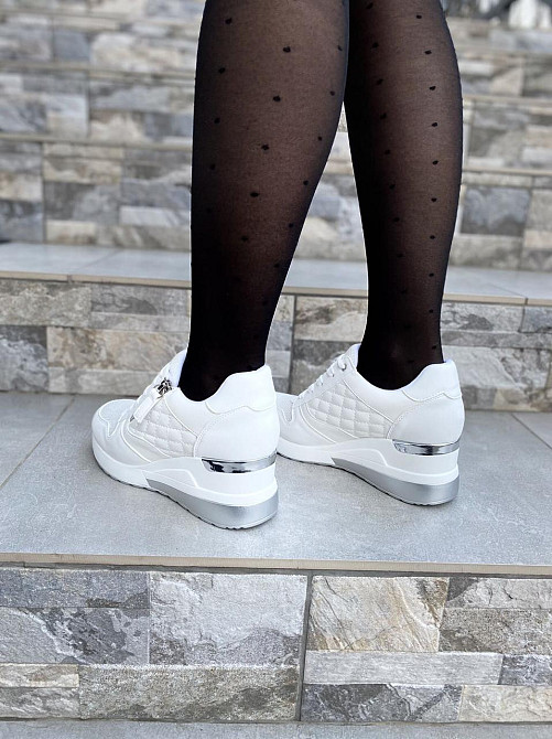 Stilli Снікерси жіночі STILLI білі еко-шкіра платформа 37р. (106-2) Коломыя - изображение 5