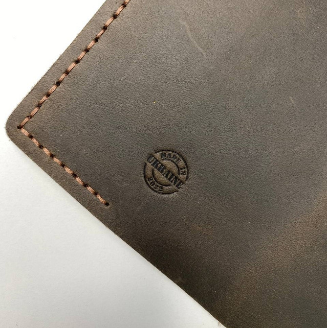 Паспортниця UA  Коричнева шкіряна, практичний стильний чохол зі шкіри з тисненням, обкладинка на паспортMasterSem Київ - фото 5