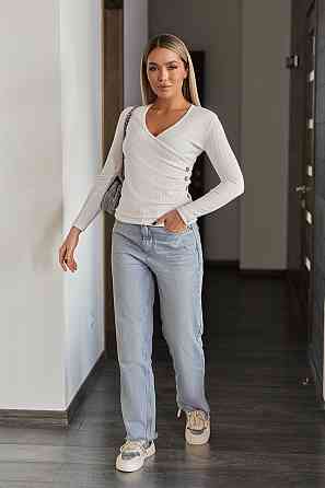 Легкая кофточка в рубчик на запах 