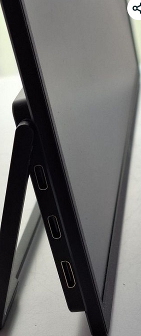 Портативный монитор 15.6