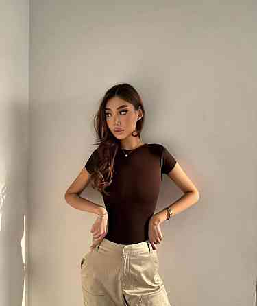 Жіноча базова футболка з коротким рукавом у стилі знімс із натуральної турецької віскози Шоколад Одеса