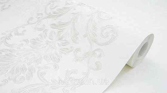 Шпалери метрові вінілові на флізеліні Sintra Classic класика вензелю візерунки структурні бежевий перламутр на білому 454701 Київ