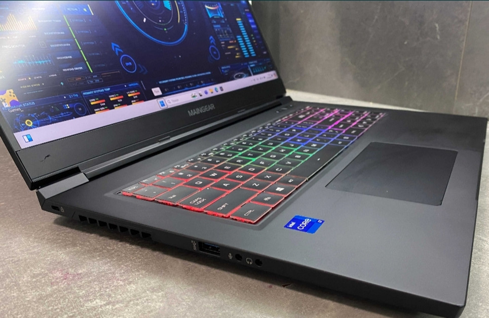 Ноутбук Топовый: RTX 3080 16Gb. 17.3