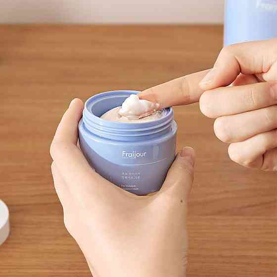 Зволожуючий крем для обличчя Pro-Moisture Intensive Cream Fraijour 50 мл Київ