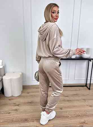 Женский повседневный велюровый костюм двойка: кофта и штаны Бежевый, 46/48 Одесса