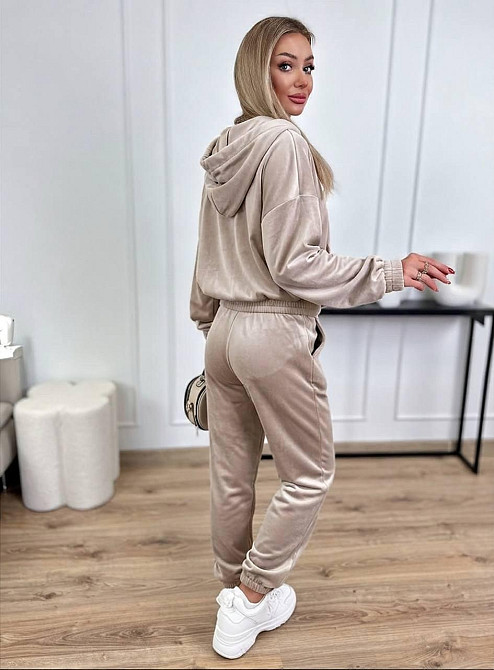 Женский повседневный велюровый костюм двойка: кофта и штаны Бежевый, 46/48 Одесса - изображение 1