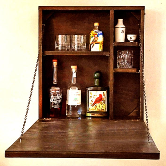 Настенный бар 