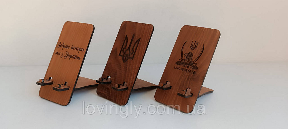 Функциональный сувенир из дерева 