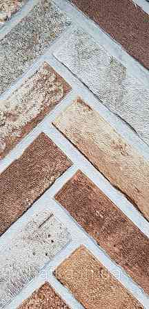 Шпалери вінілові на флізеліні AdaWall Roka 1.06х10 під паркет ялинкою структурні коричневі бежеві 23105-3 Київ